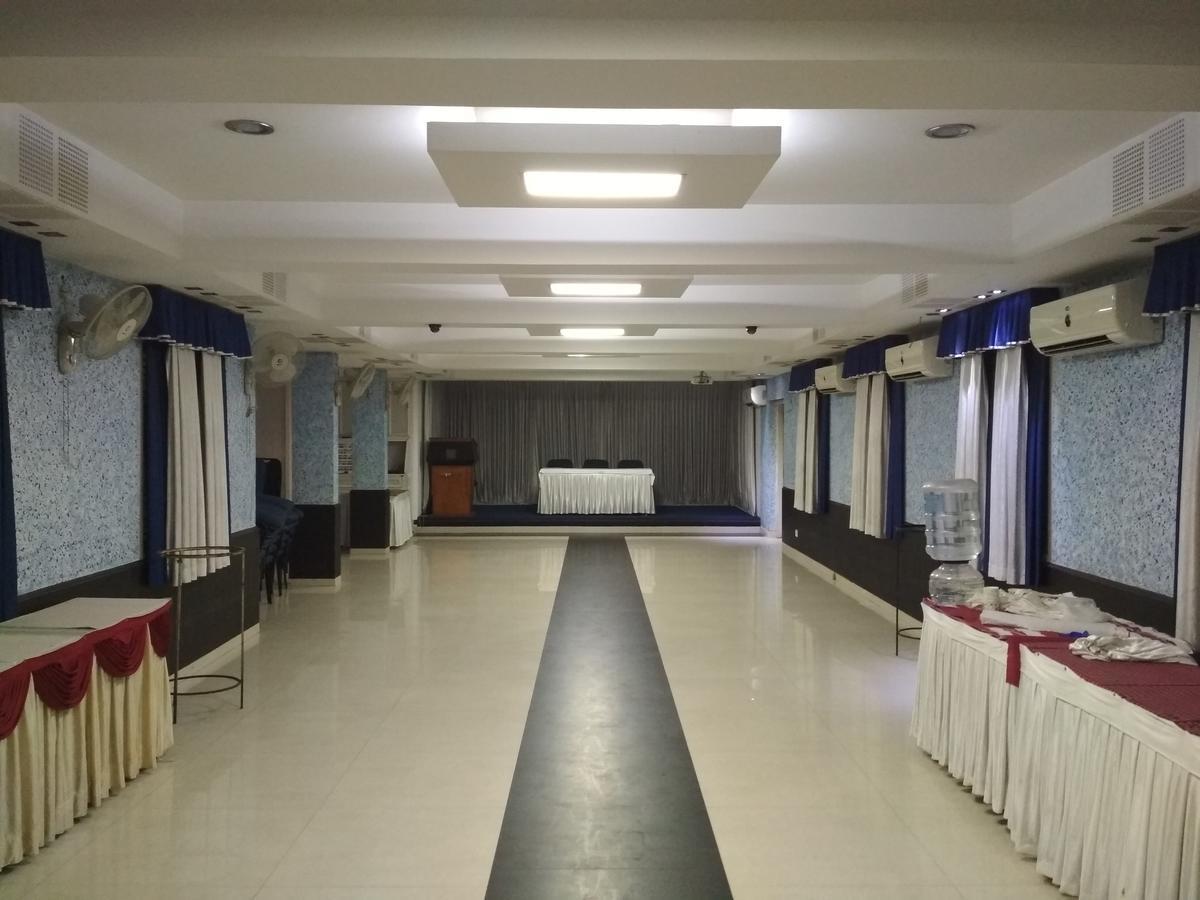 Alwaye Hotel Rukmini المظهر الخارجي الصورة
