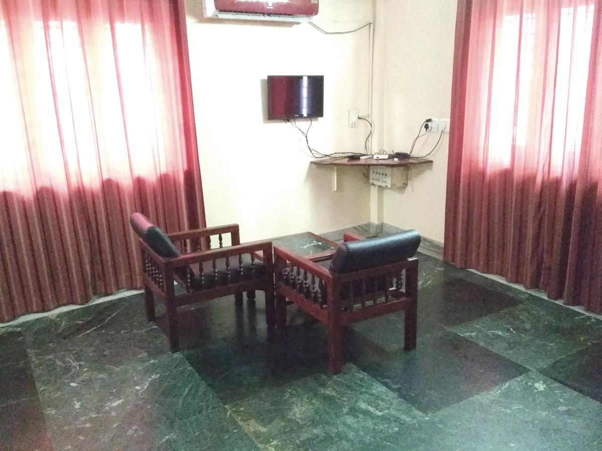 Alwaye Hotel Rukmini المظهر الخارجي الصورة