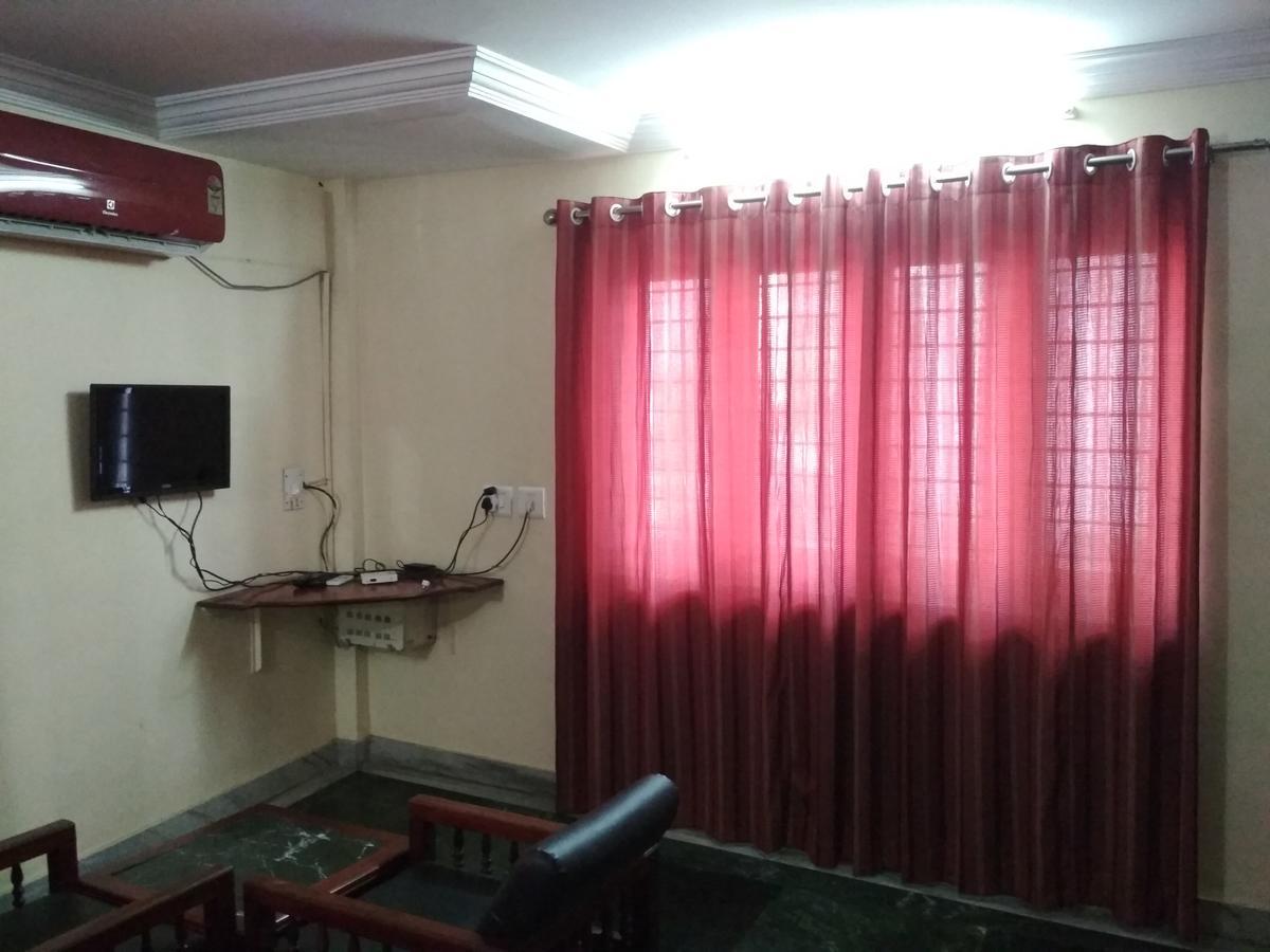Alwaye Hotel Rukmini المظهر الخارجي الصورة