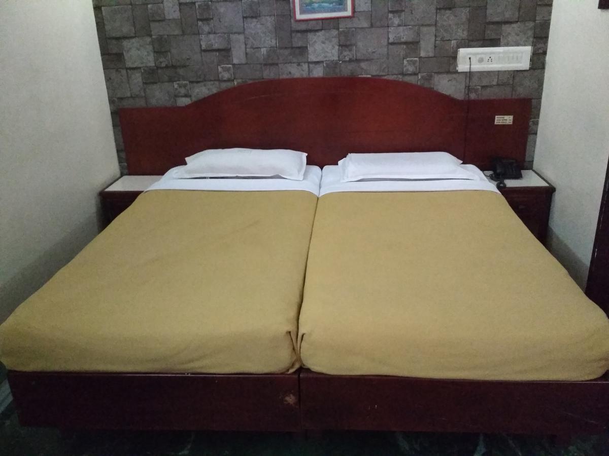 Alwaye Hotel Rukmini المظهر الخارجي الصورة